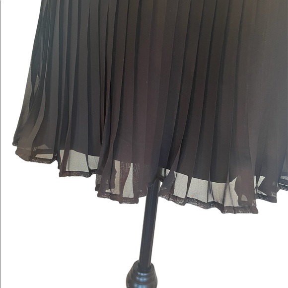 Central Park West pleated black on trend mini skirt with pockets size small - Picture 2 of 13